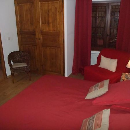 Le Domaine Du Grand Cellier Chambres D'Hotes En Savoie Tournon Room photo