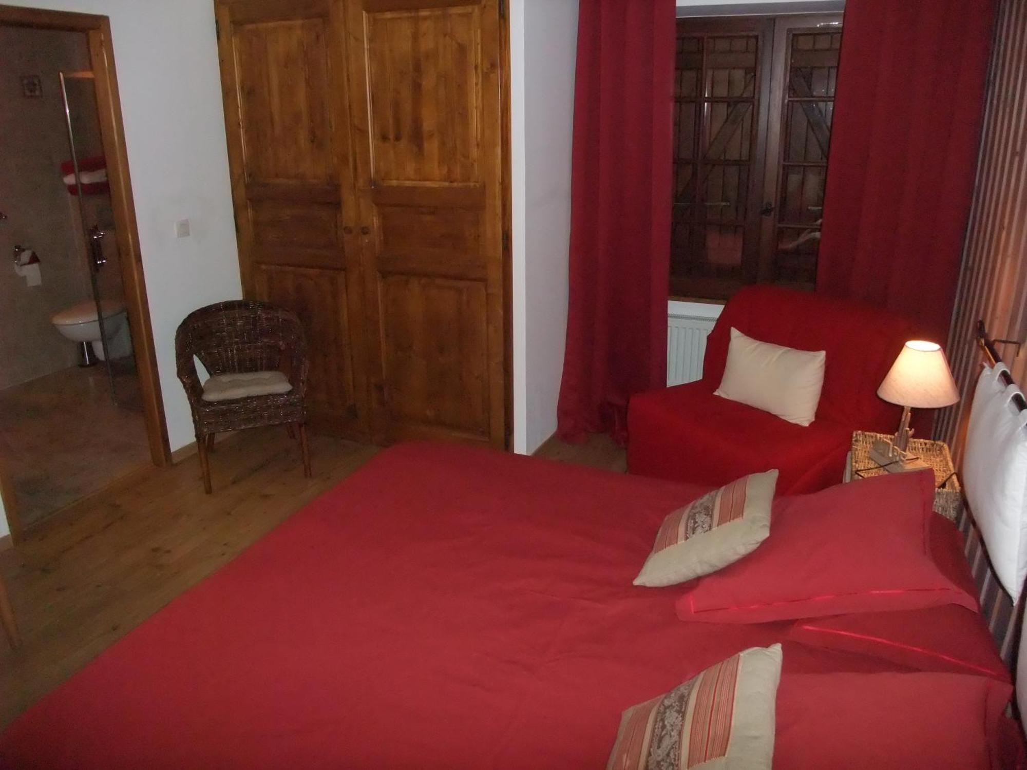 Le Domaine Du Grand Cellier Chambres D'Hotes En Savoie Tournon Room photo
