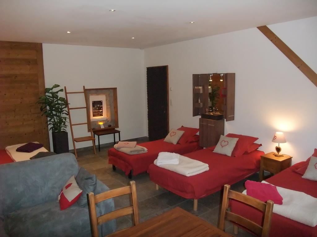 Le Domaine Du Grand Cellier Chambres D'Hotes En Savoie Tournon Exterior photo