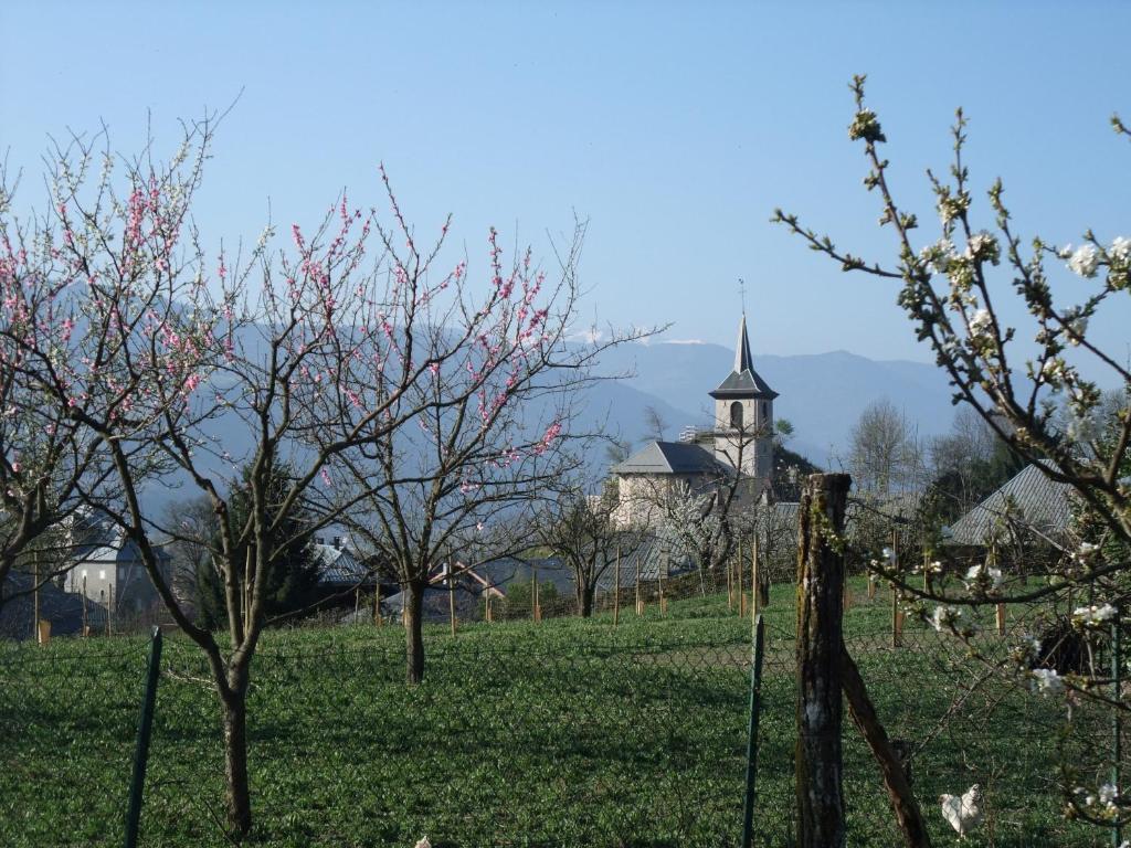 Le Domaine Du Grand Cellier Chambres D'Hotes En Savoie Tournon Exterior photo