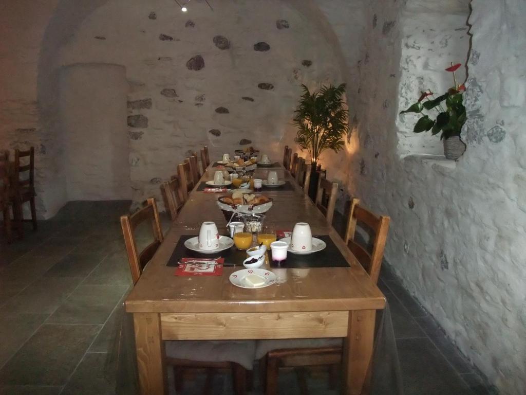 Le Domaine Du Grand Cellier Chambres D'Hotes En Savoie Tournon Exterior photo