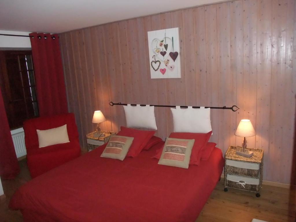 Le Domaine Du Grand Cellier Chambres D'Hotes En Savoie Tournon Room photo