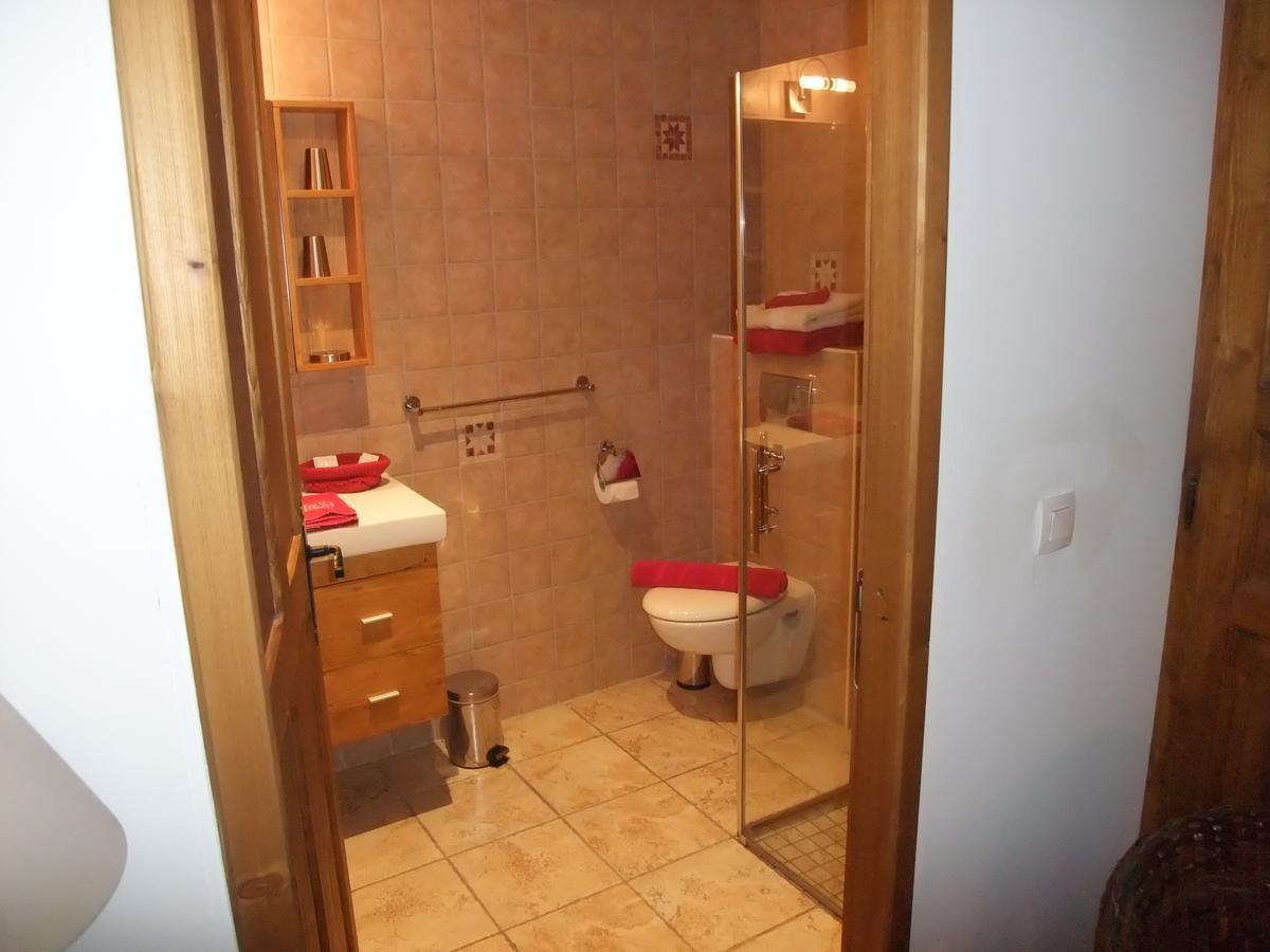 Le Domaine Du Grand Cellier Chambres D'Hotes En Savoie Tournon Exterior photo